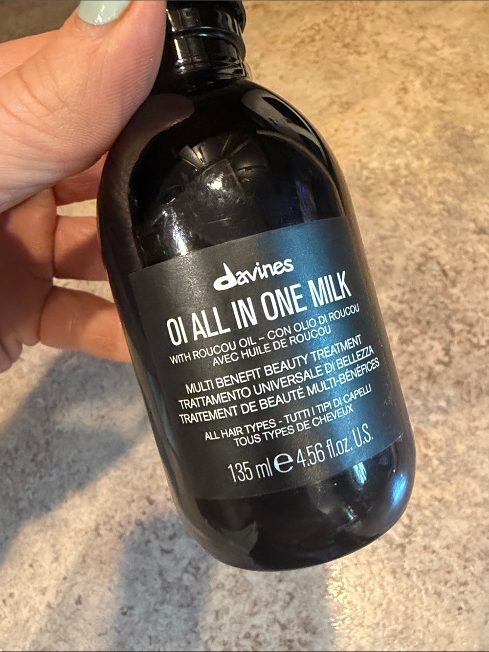 Davines Oi All In One Milk Leave In Conditioner Hair Treatment Soft & Shiny - Picture 2 of 4